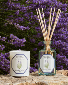 Carrière Frères Candle Lavender